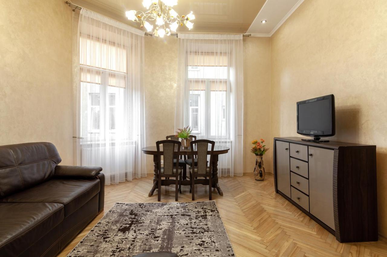 Alfa Apartments Levytskoho Lviv Exterior photo